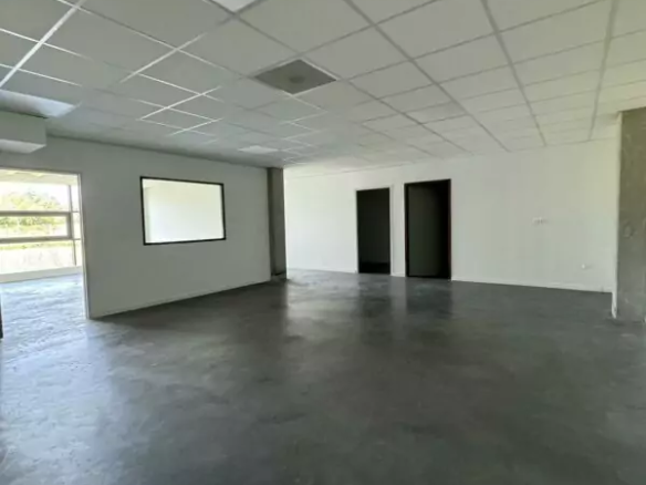 intérieur d'une location de bureau à Longueau
