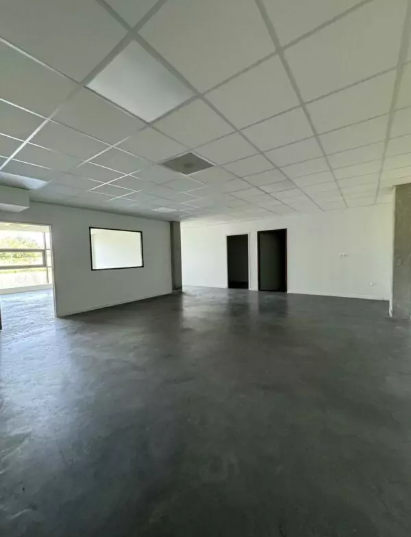 intérieur d'une location de bureau à Longueau