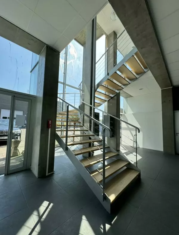 intérieur d'une location de bureau à Saint-Sauveur